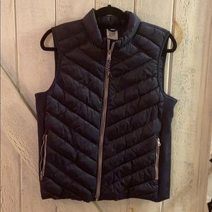 Gap vest